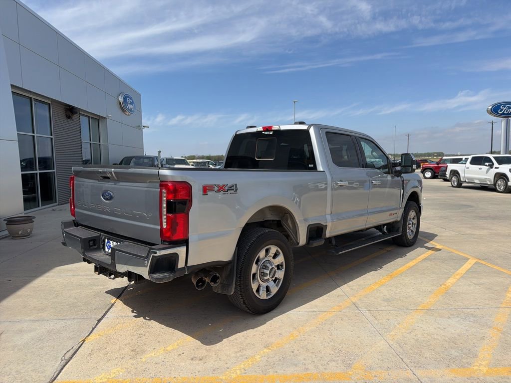 Used 2023 Ford F350 Lariat w/ Lariat Ultimate Package AWD/4WD image 7