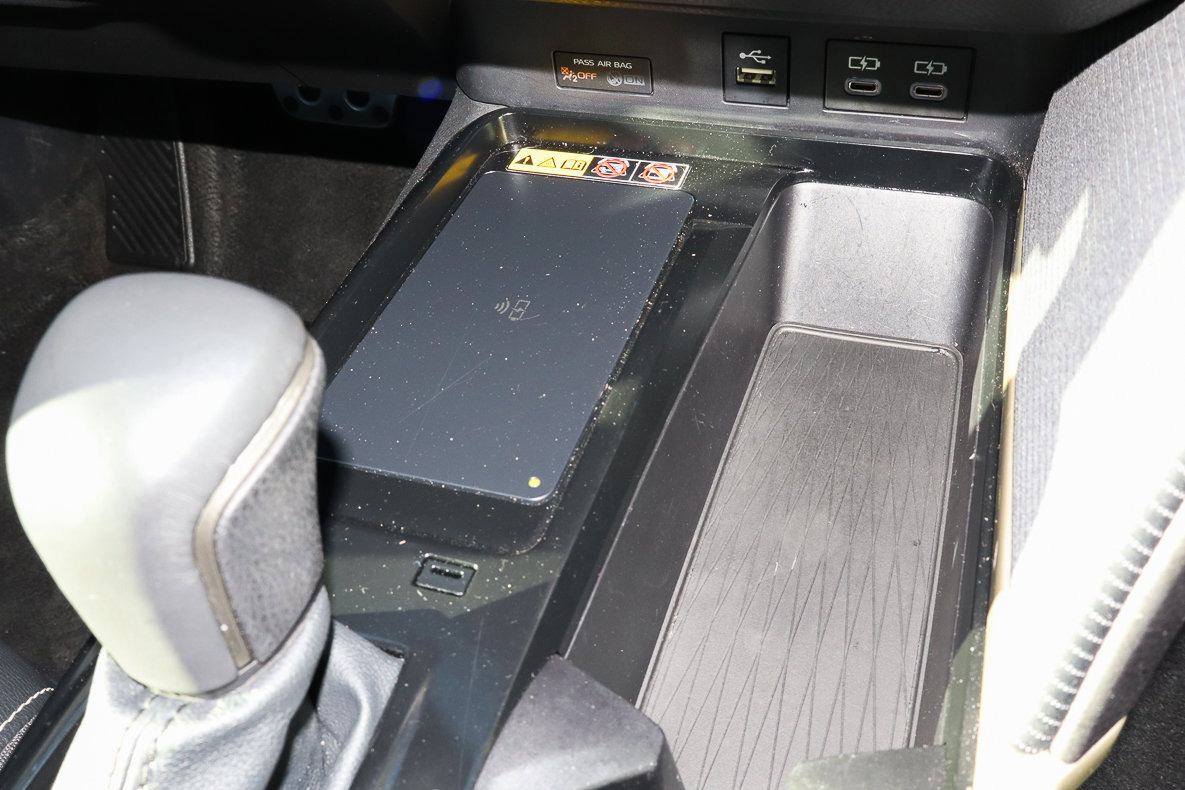 Used 2025 Toyota Camry SE image 21