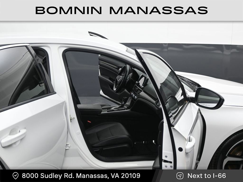 Used 2019 Honda Accord Sport image 9