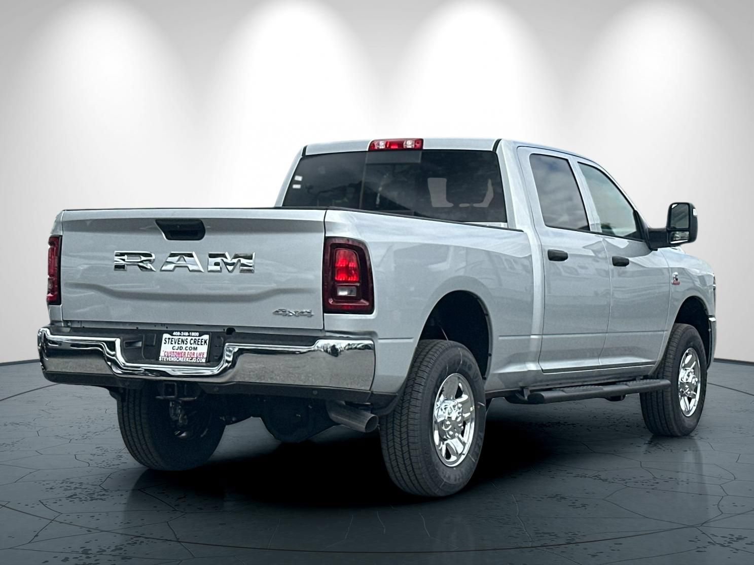 New 2026 RAM 3500 Tradesman AWD/4WD image 4
