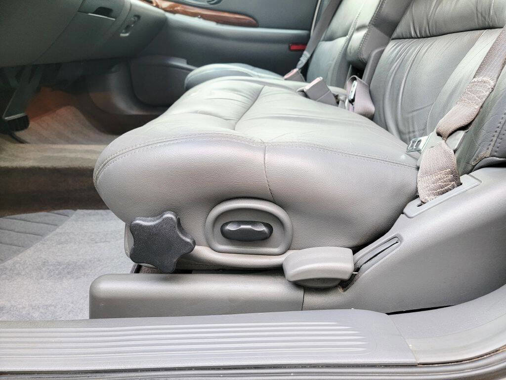 Used 2005 Buick Le Sabre Custom image 24