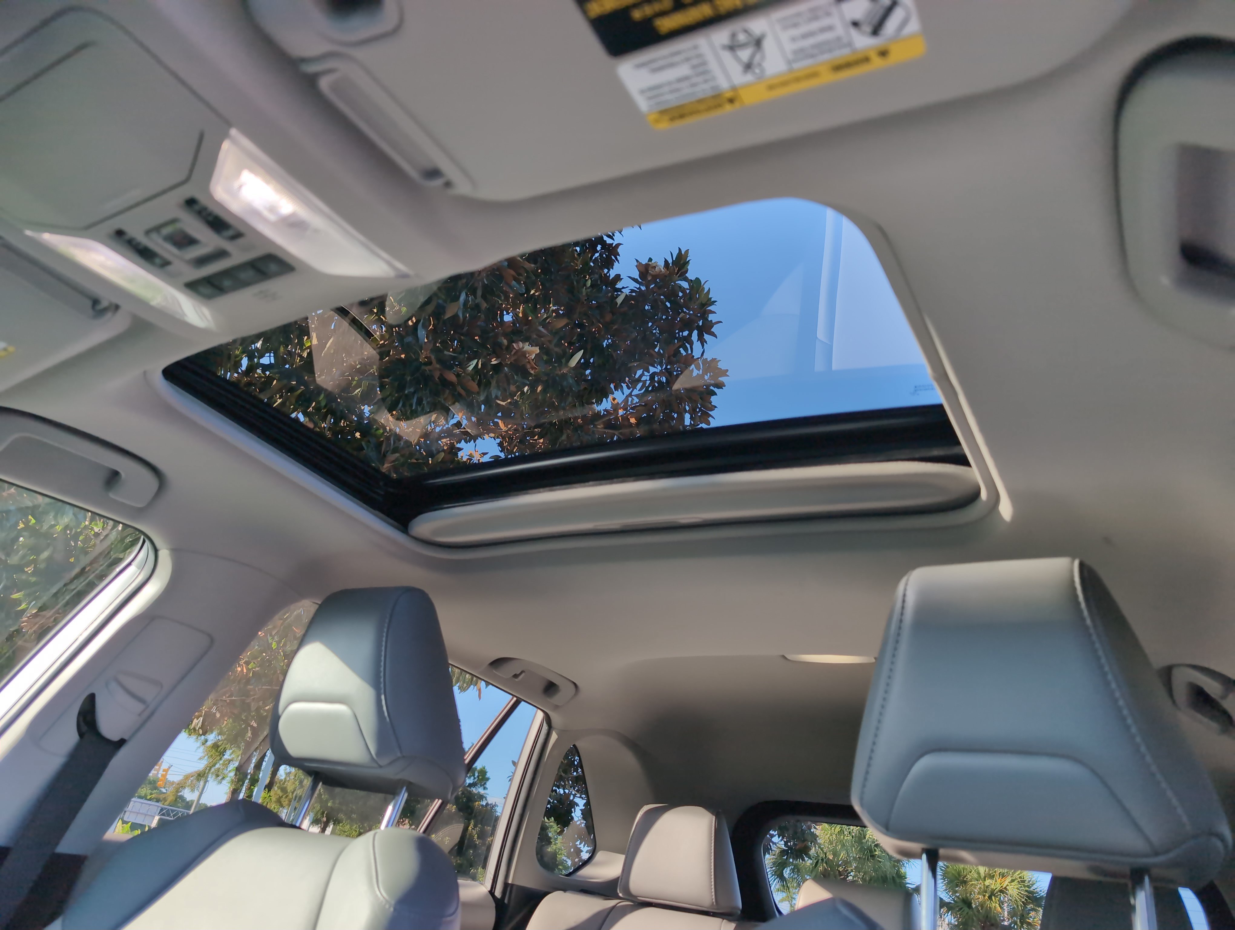 Certified 2022 Toyota RAV4 XLE Premium FWD image 27