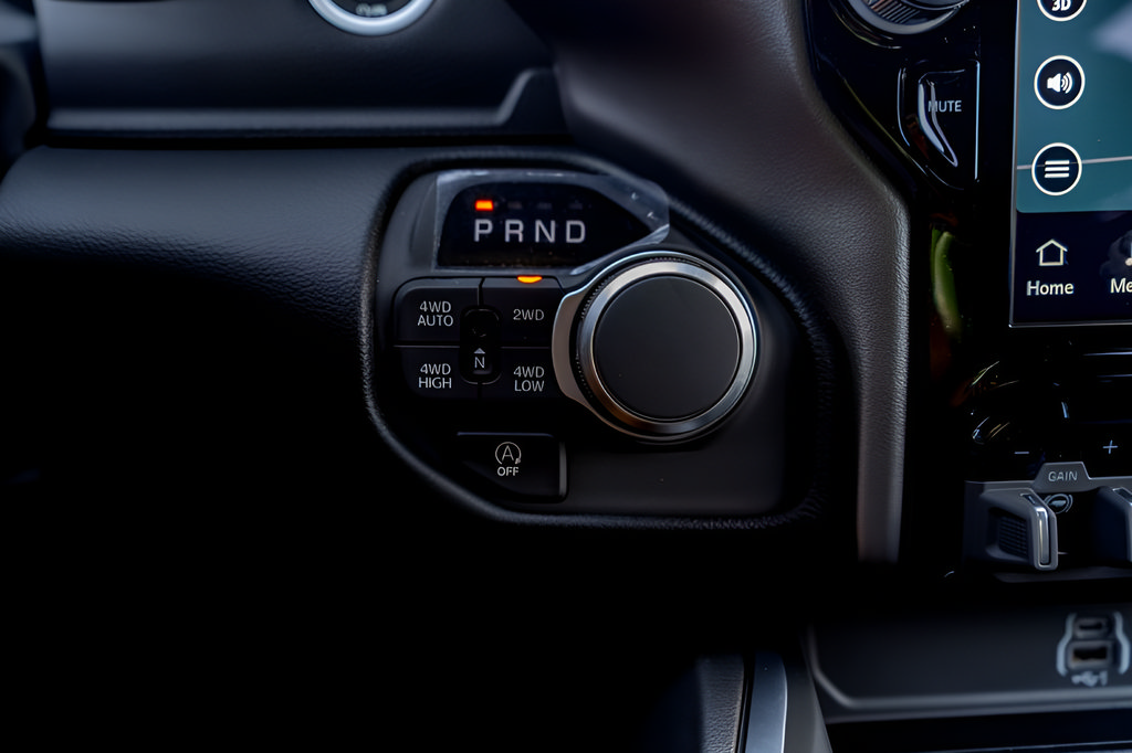 New 2026 RAM 1500 Big Horn AWD/4WD image 18