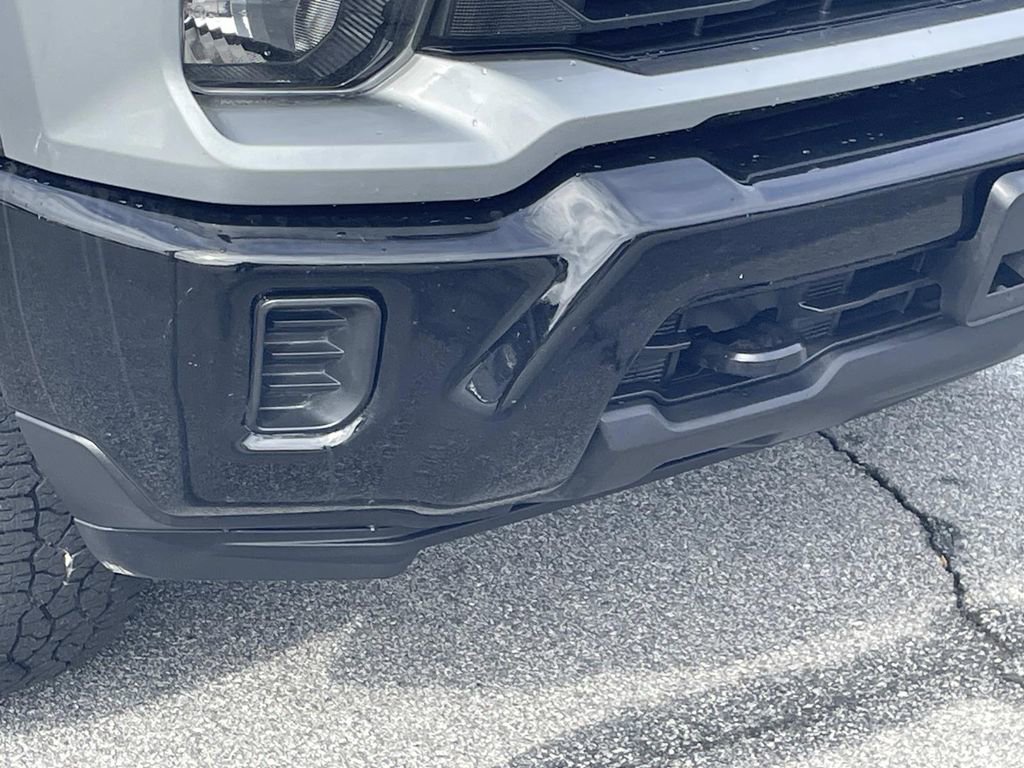 Used 2024 Chevrolet Silverado 2500 Custom w/ Custom Value Package image 10