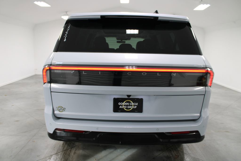 New 2026 Lincoln Navigator L Reserve image 7