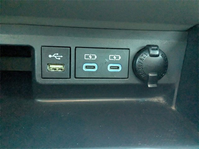 Used 2022 Toyota Highlander XLE image 23