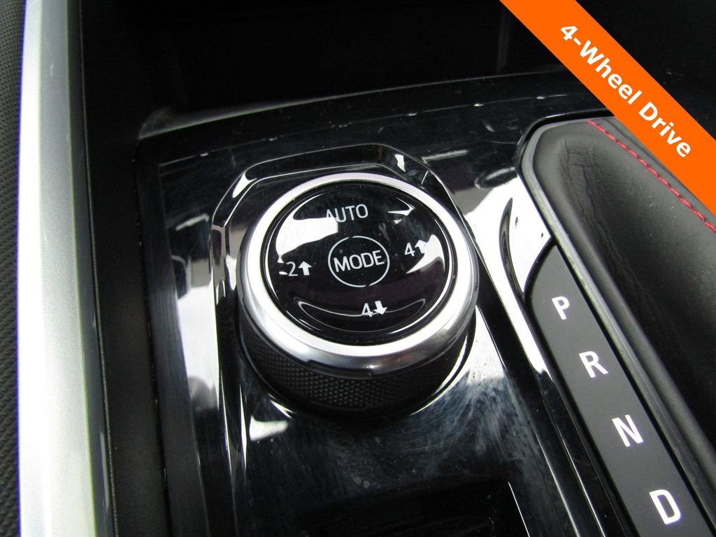 Used 2024 Chevrolet Colorado Z71 w/ Z71 Convenience Package 2 image 19