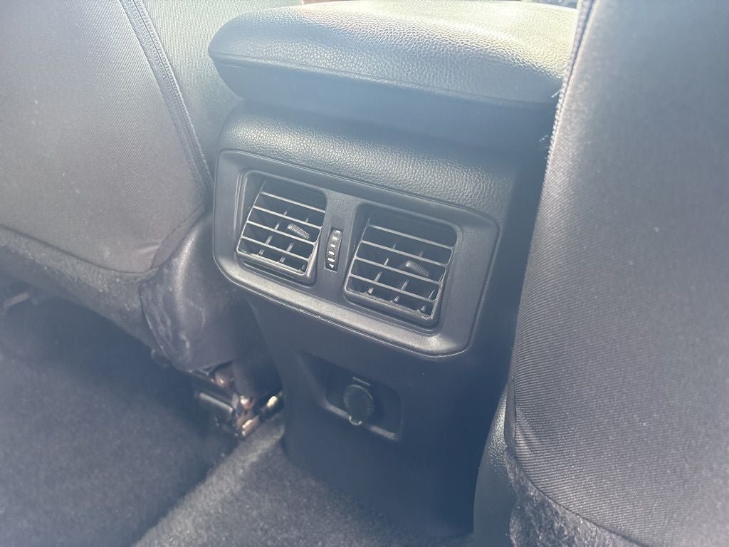Used 2024 Toyota RAV4 LE AWD/4WD image 28