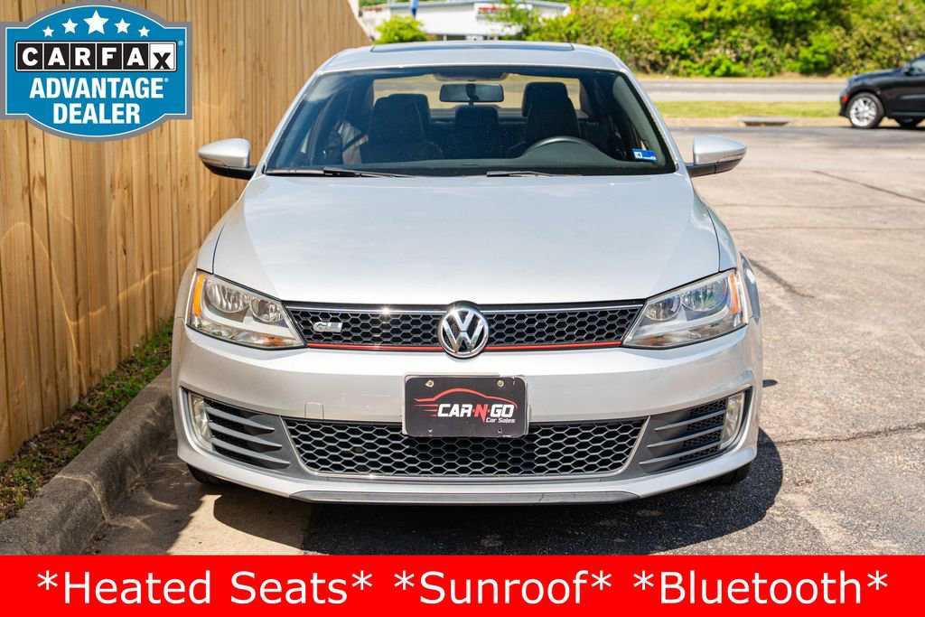 Used 2014 Volkswagen Jetta GLI FWD image 2