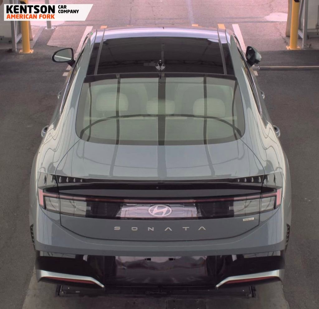 Used 2025 Hyundai Sonata Limited image 6