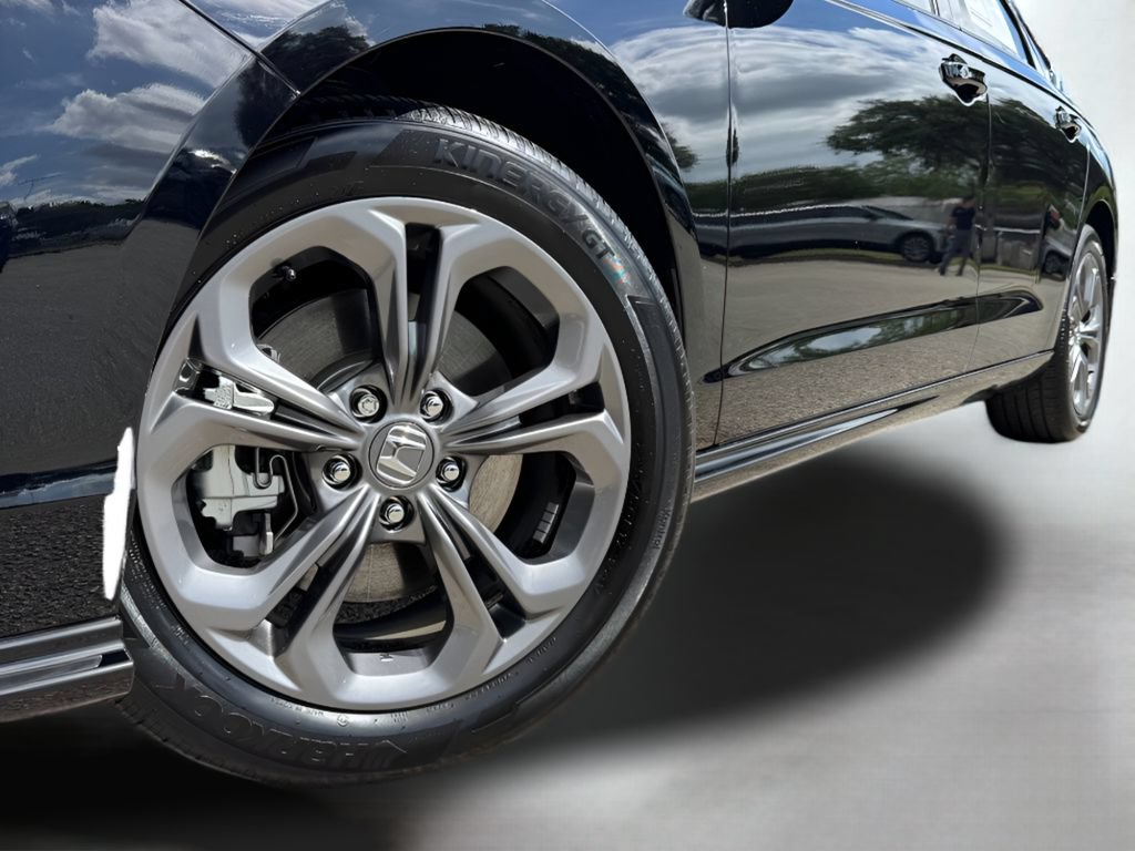 Used 2025 Honda Accord EX-L image 2