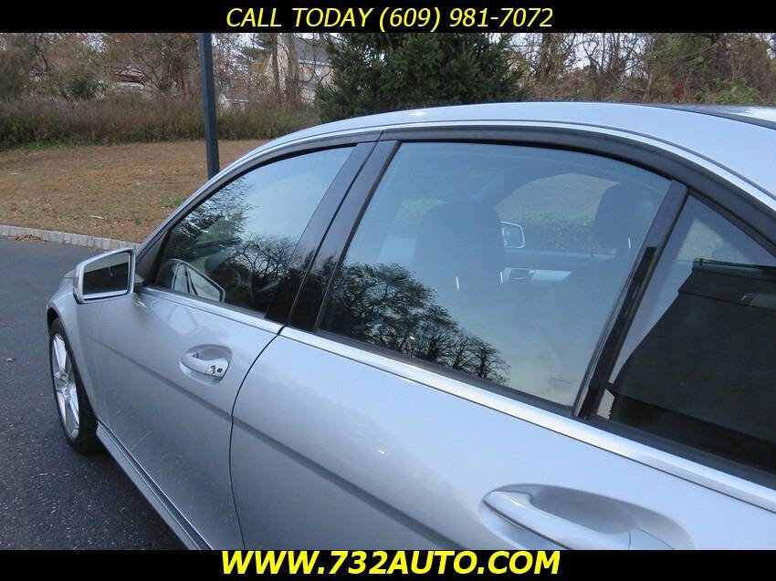 Used 2010 Mercedes-Benz C 300 Sedan image 29