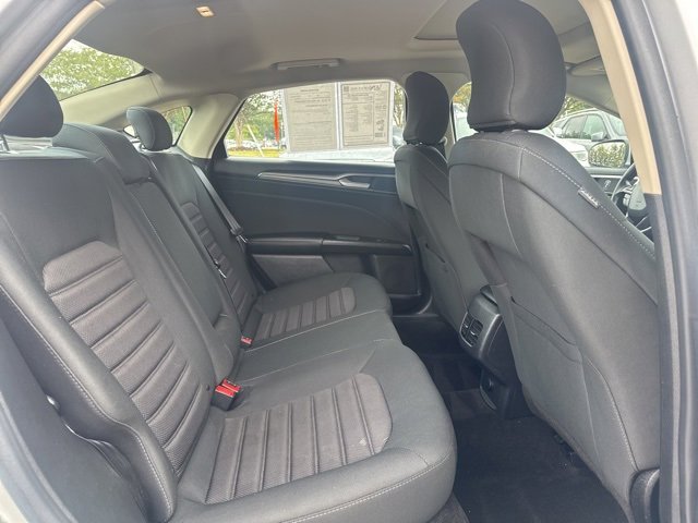 Used 2019 Ford Fusion SE image 13