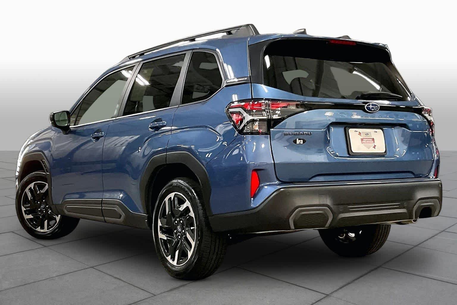 Used 2025 Subaru Forester Limited AWD/4WD image 12