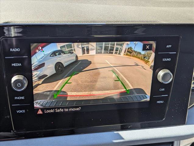 Used 2025 Volkswagen Jetta SE image 12