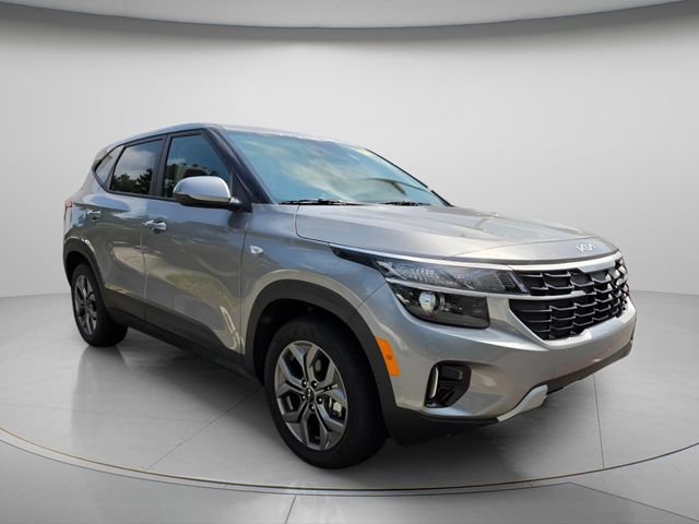Used 2026 Kia Seltos LX FWD image 4