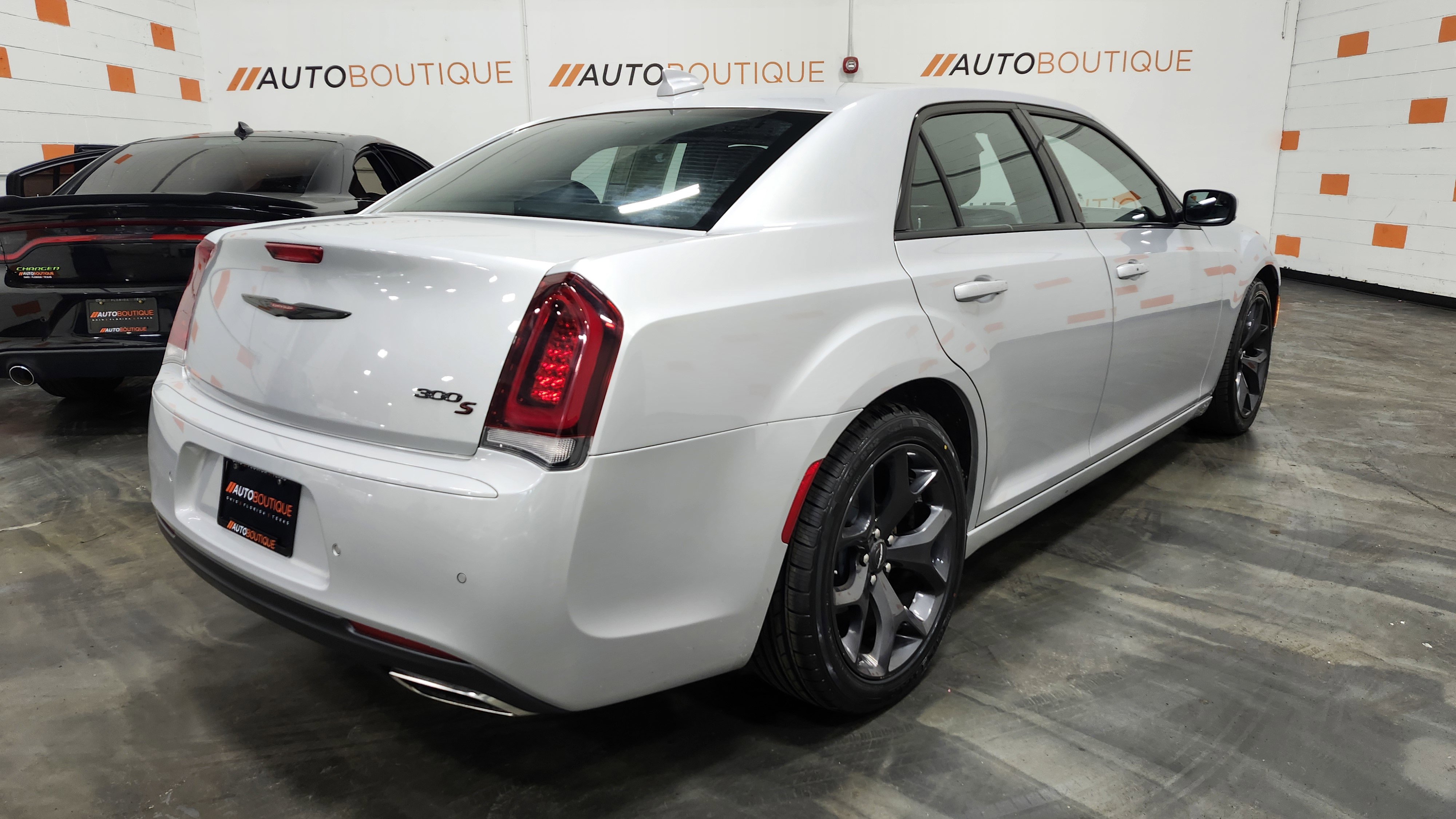 Used 2023 Chrysler 300 S image 18