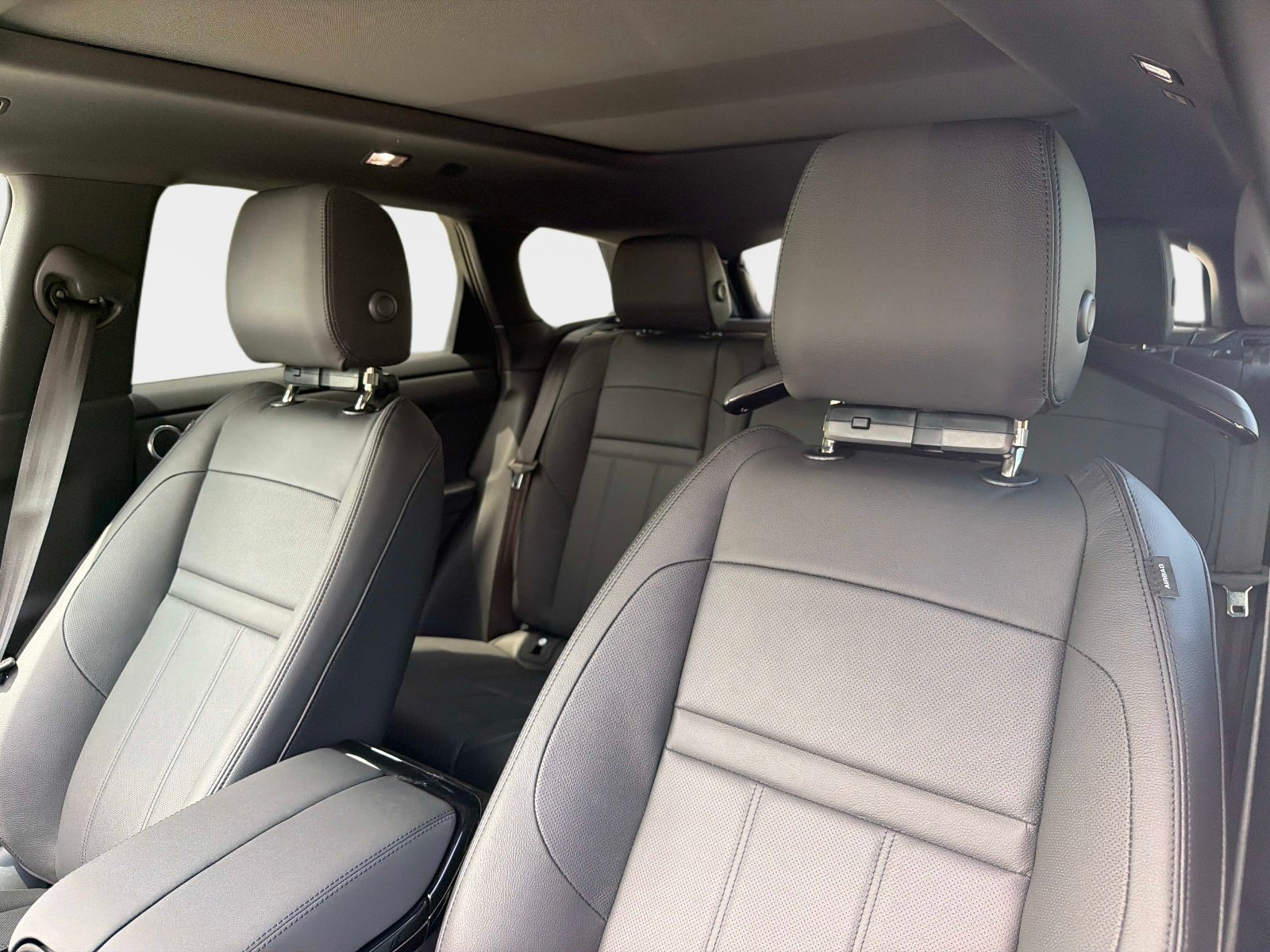 New 2026 Land Rover Range Rover Evoque S AWD/4WD image 19