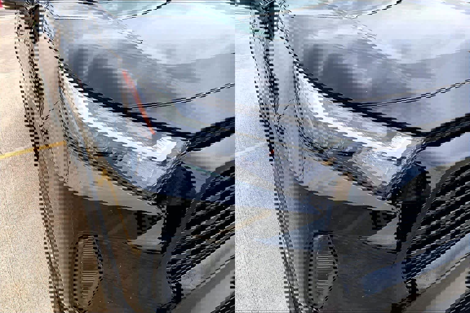 Certified 2024 Toyota RAV4 LE AWD/4WD image 27