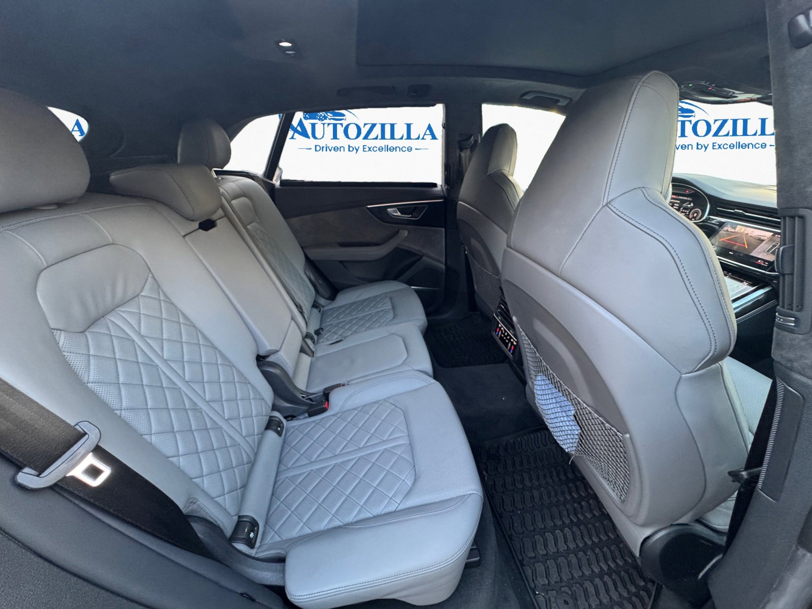 Used 2021 Audi SQ8 Premium Plus w/ Luxury Package AWD/4WD image 12