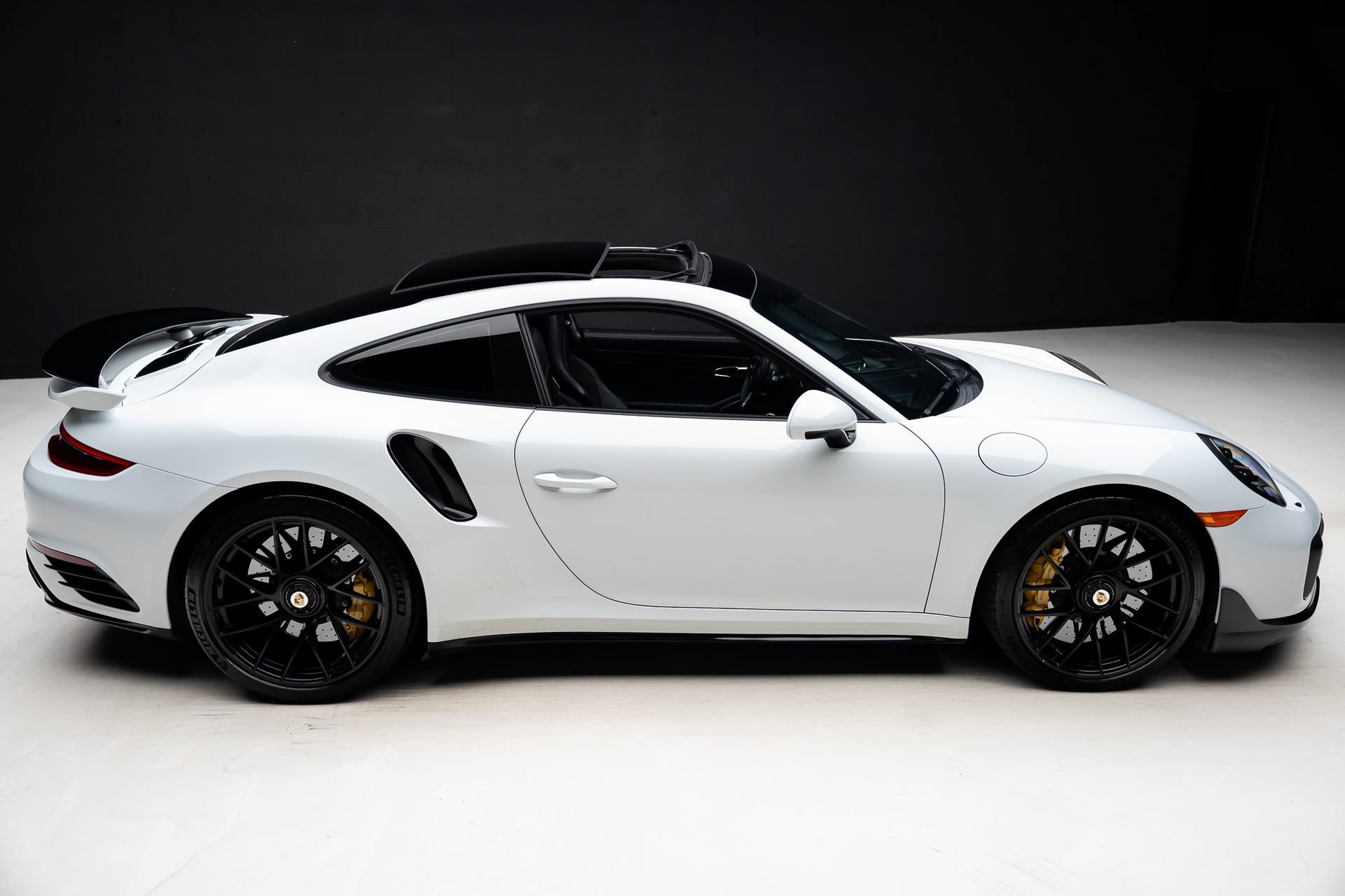 Used 2017 Porsche 911 Turbo S AWD/4WD image 36