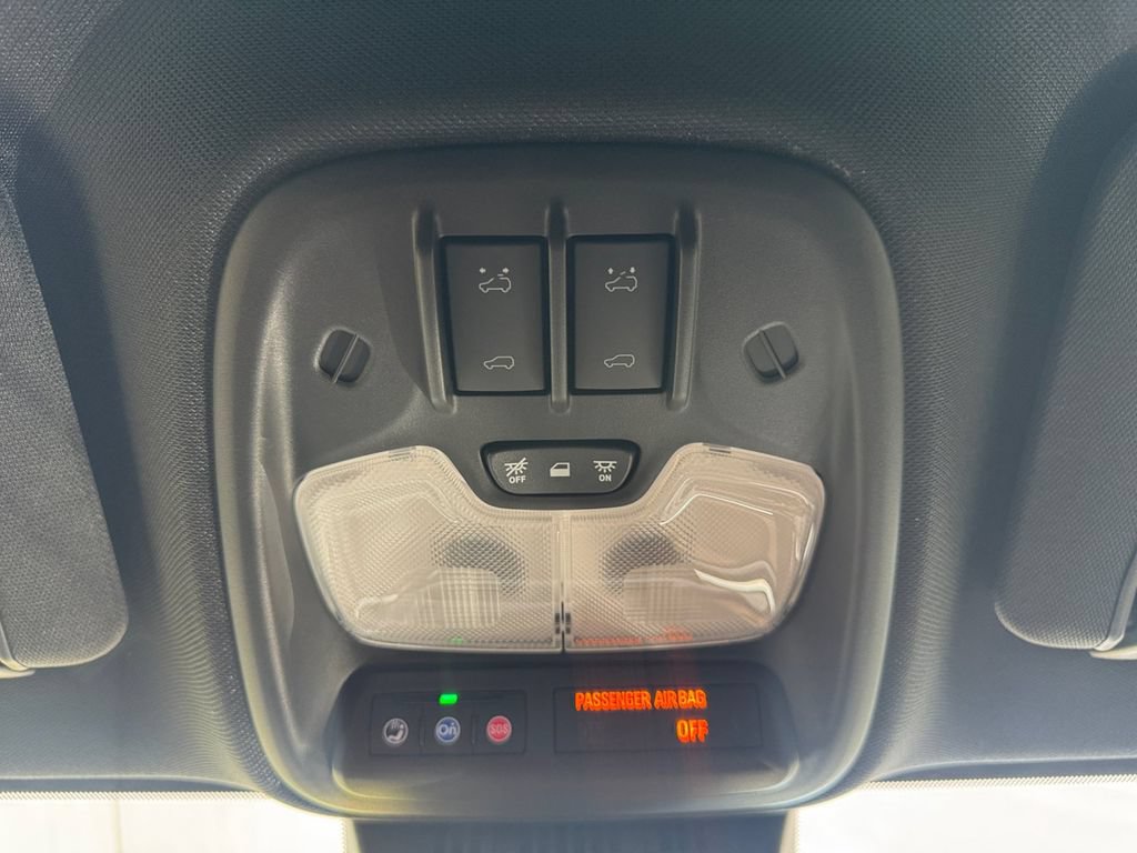 Certified 2024 GMC Canyon Denali AWD/4WD image 27