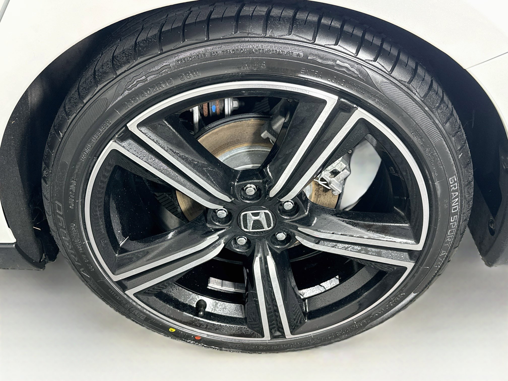 Used 2024 Honda Accord Sport image 11