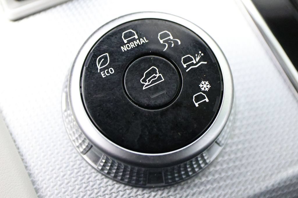 Used 2024 Mitsubishi Outlander SEL FWD image 23