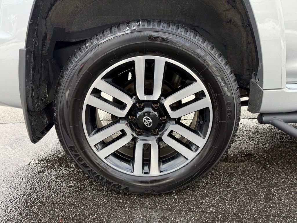 Used 2024 Toyota 4Runner Limited image 26