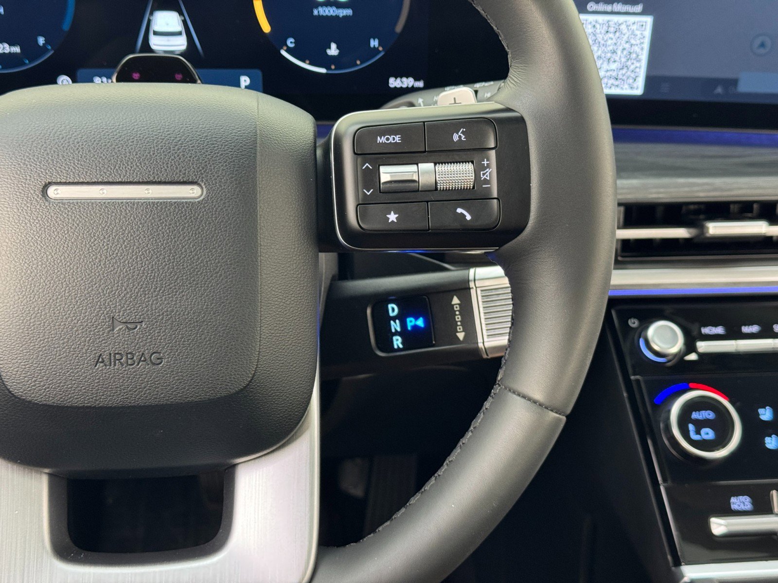 Used 2024 Hyundai Santa Fe Limited image 22