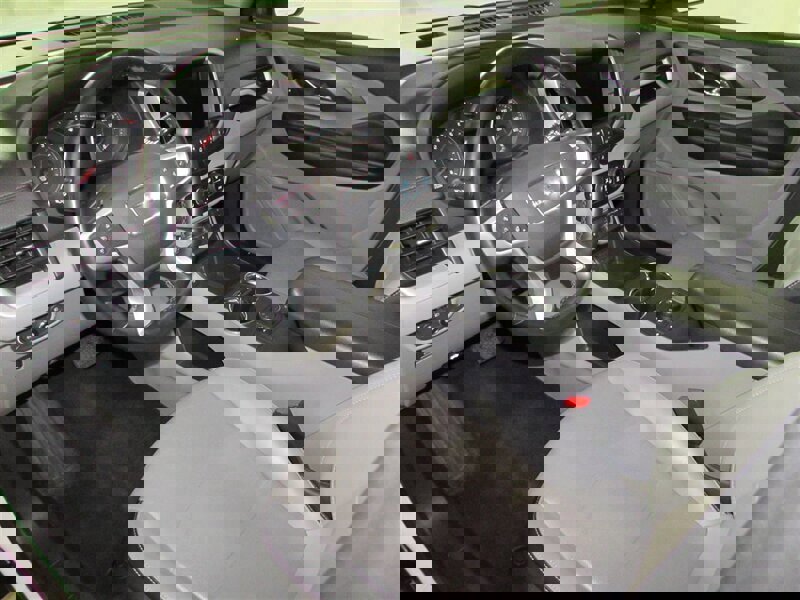 Used 2023 GMC Terrain SLT image 18