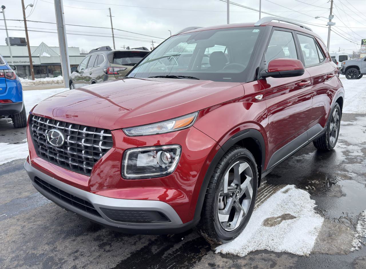 Used 2024 Hyundai Venue SEL FWD image 6