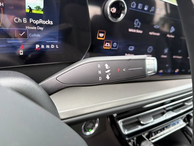 New 2026 Chevrolet Traverse LT w/ Sun and Wheel Package FWD image 21