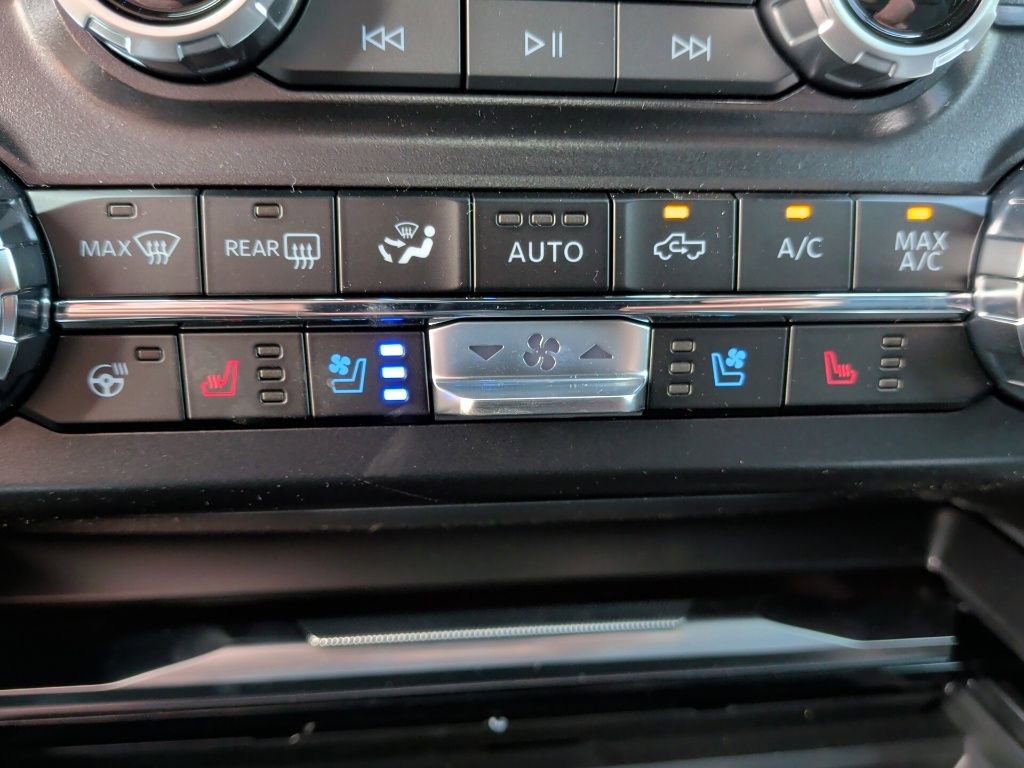 New 2026 Ford F250 Platinum w/ FX4 Off-Road Package image 30