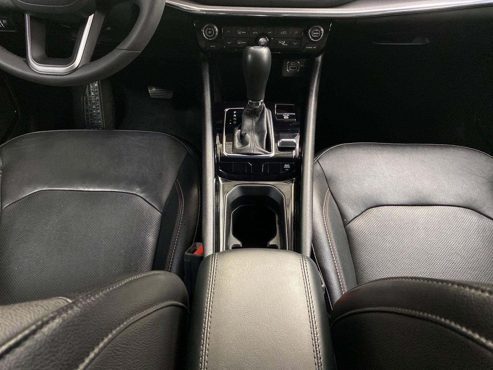 Used 2023 Jeep Compass Limited image 22