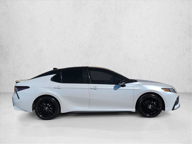 Used 2022 Toyota Camry XSE image 4