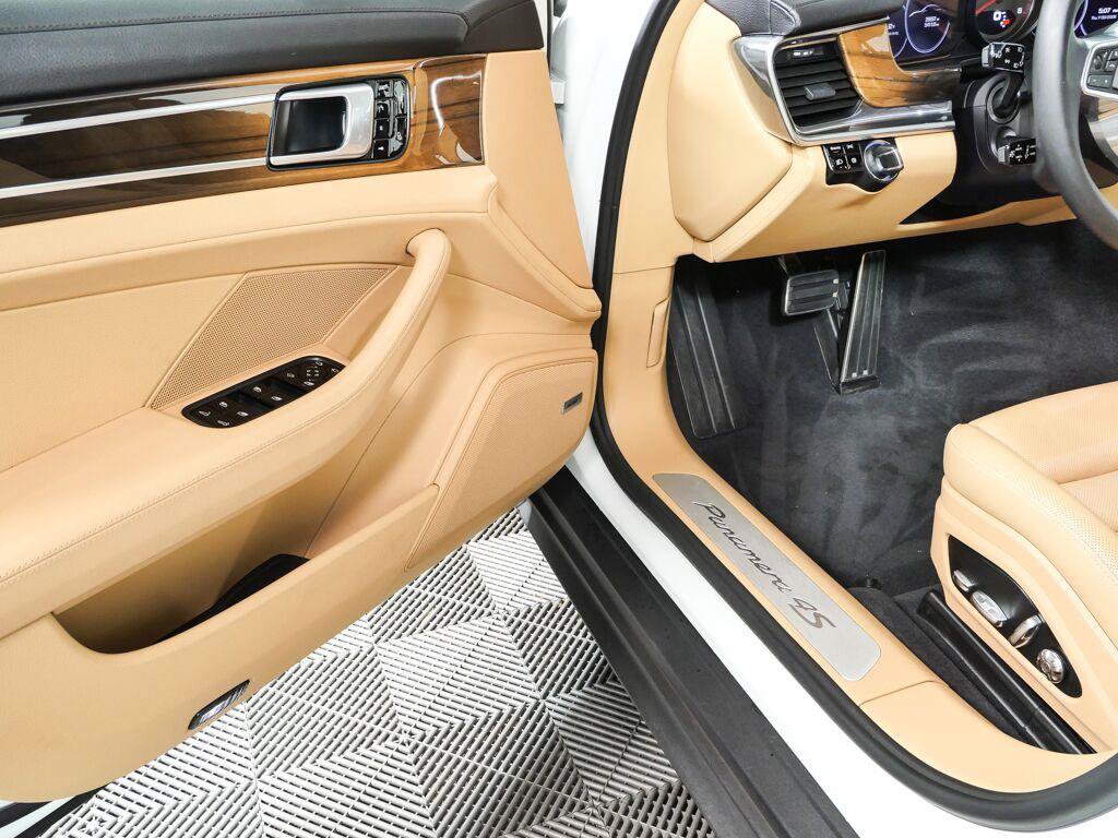 Certified 2018 Porsche Panamera 4S AWD/4WD image 8