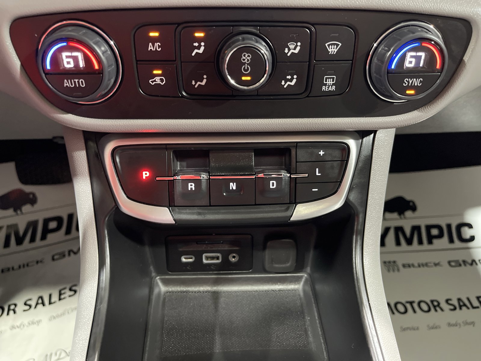 Used 2024 GMC Terrain SLT w/ Infotainment Package II AWD/4WD image 24
