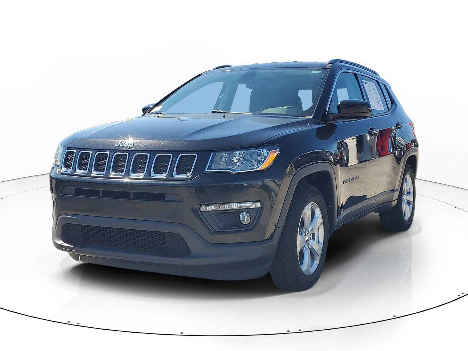 Used 2019 Jeep Compass Latitude image 3