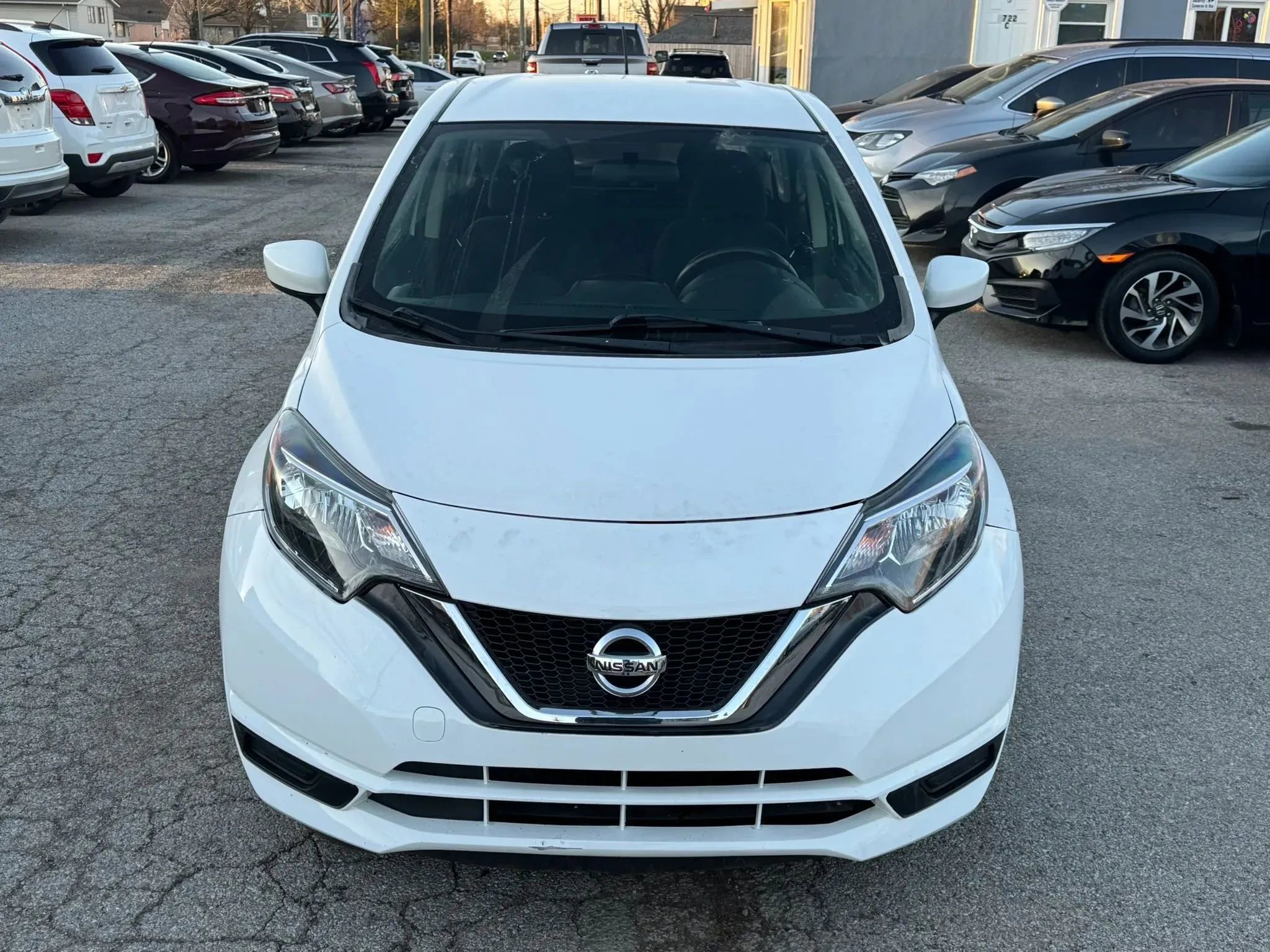 Used 2018 Nissan Versa Note SV image 8