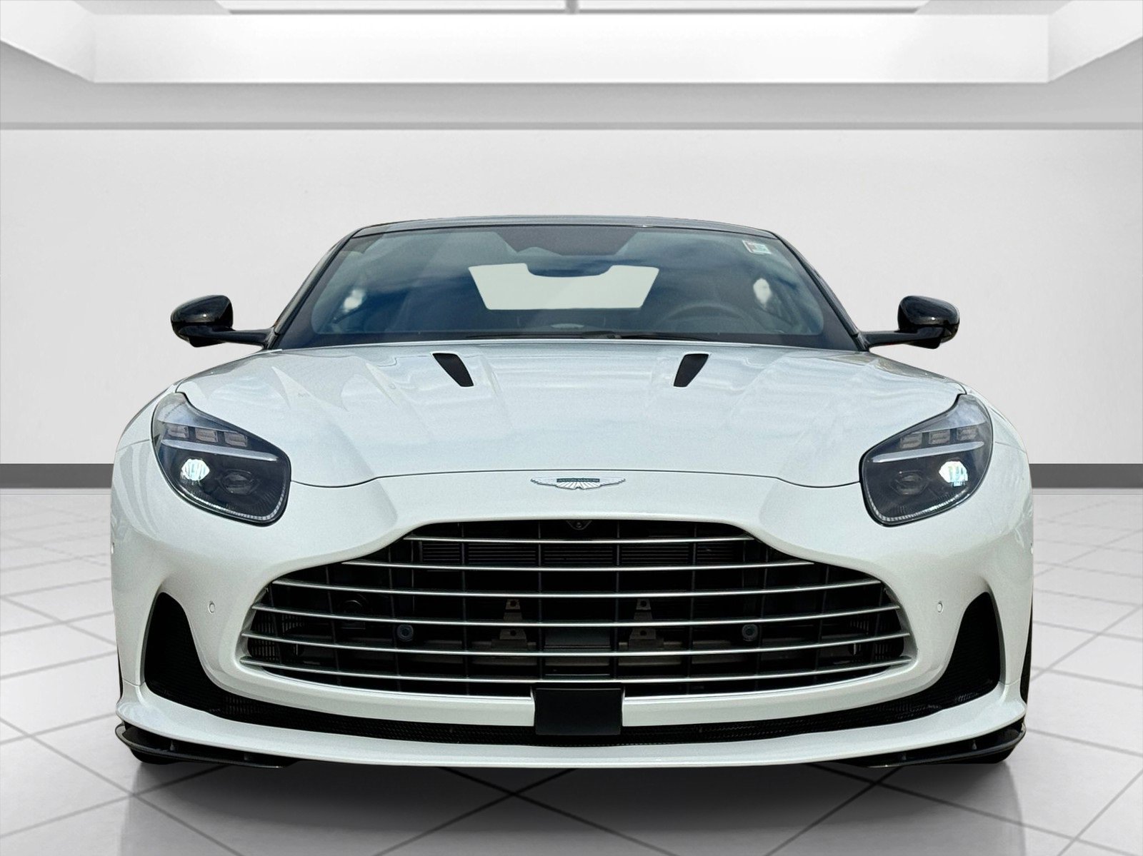 Used 2024 Aston Martin DB12 Coupe image 11