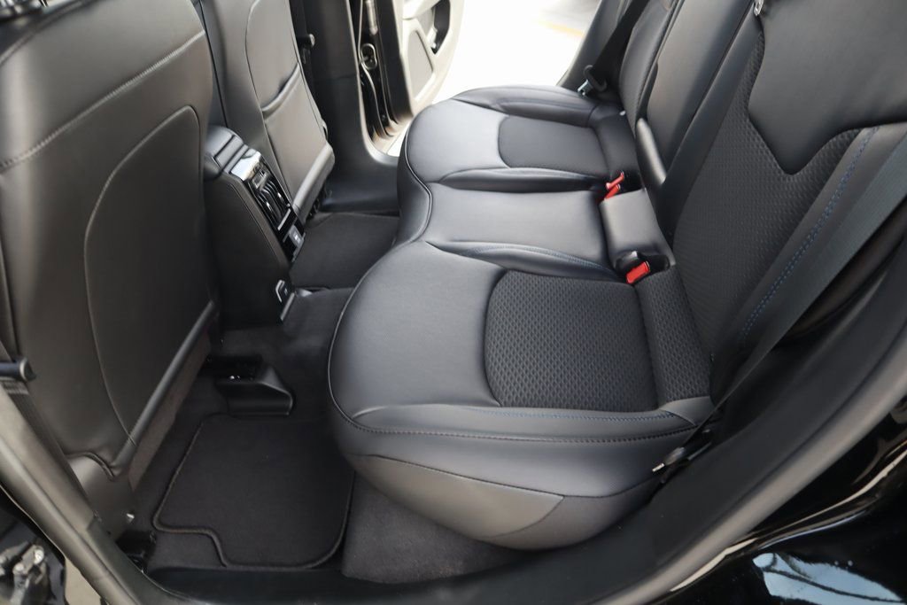 New 2026 Jeep Compass Latitude AWD/4WD image 12