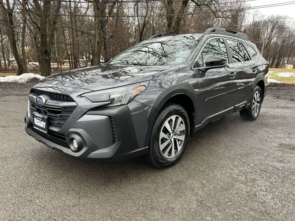 Certified 2025 Subaru Outback Premium image 4