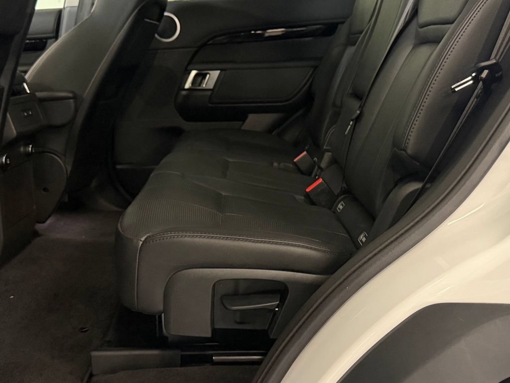 Used 2018 Land Rover Discovery SE AWD/4WD image 22