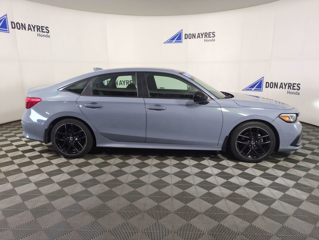 Used 2023 Honda Civic Sport image 6