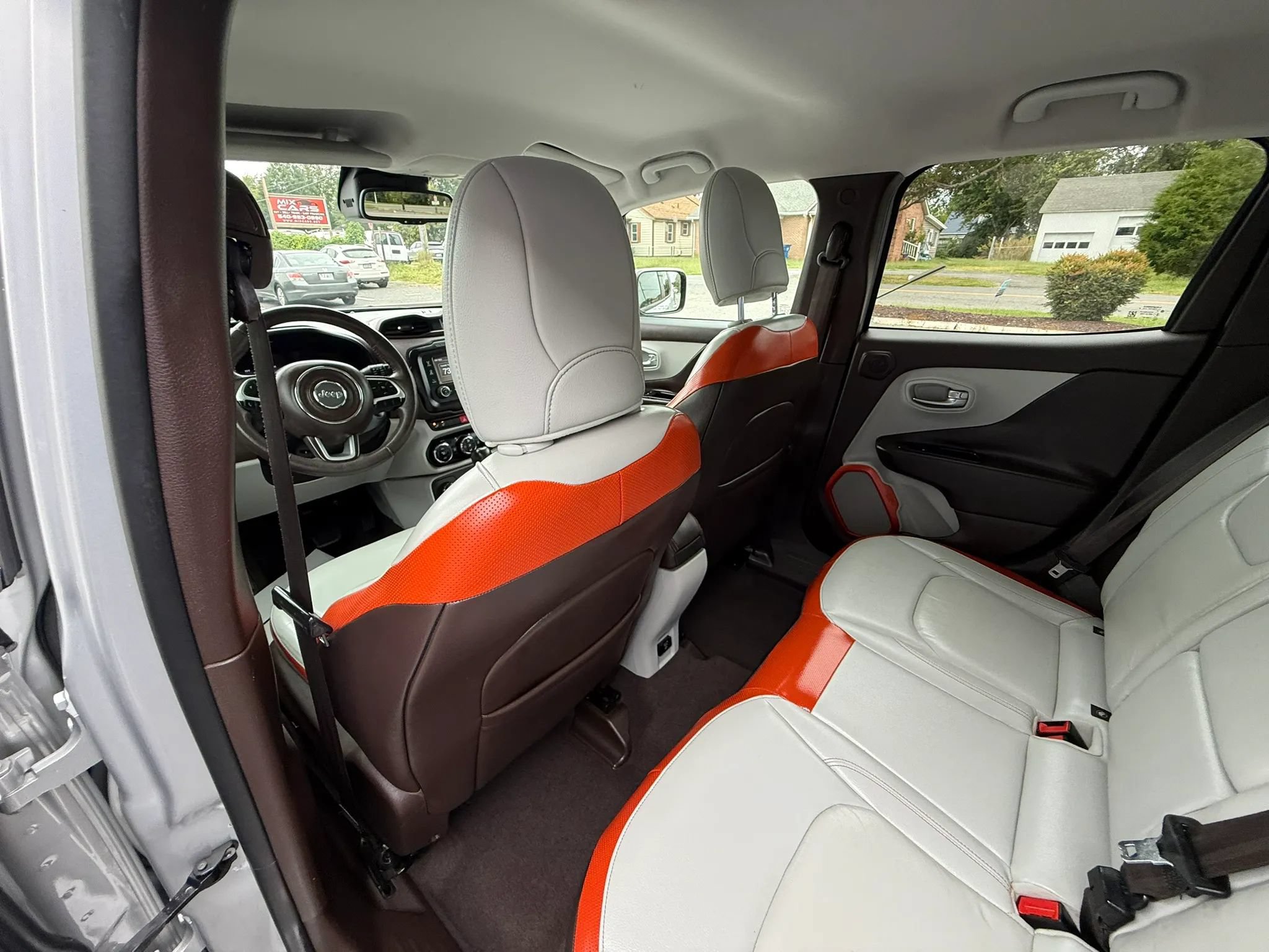 Used 2015 Jeep Renegade Limited AWD/4WD image 30