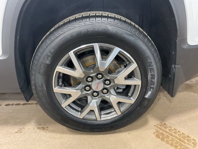 Used 2023 GMC Acadia SLE w/ LPO, Floor Liner Package image 7