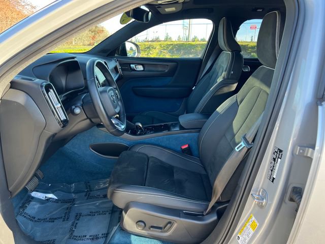 Used 2023 Volvo XC40 Recharge Ultimate image 18