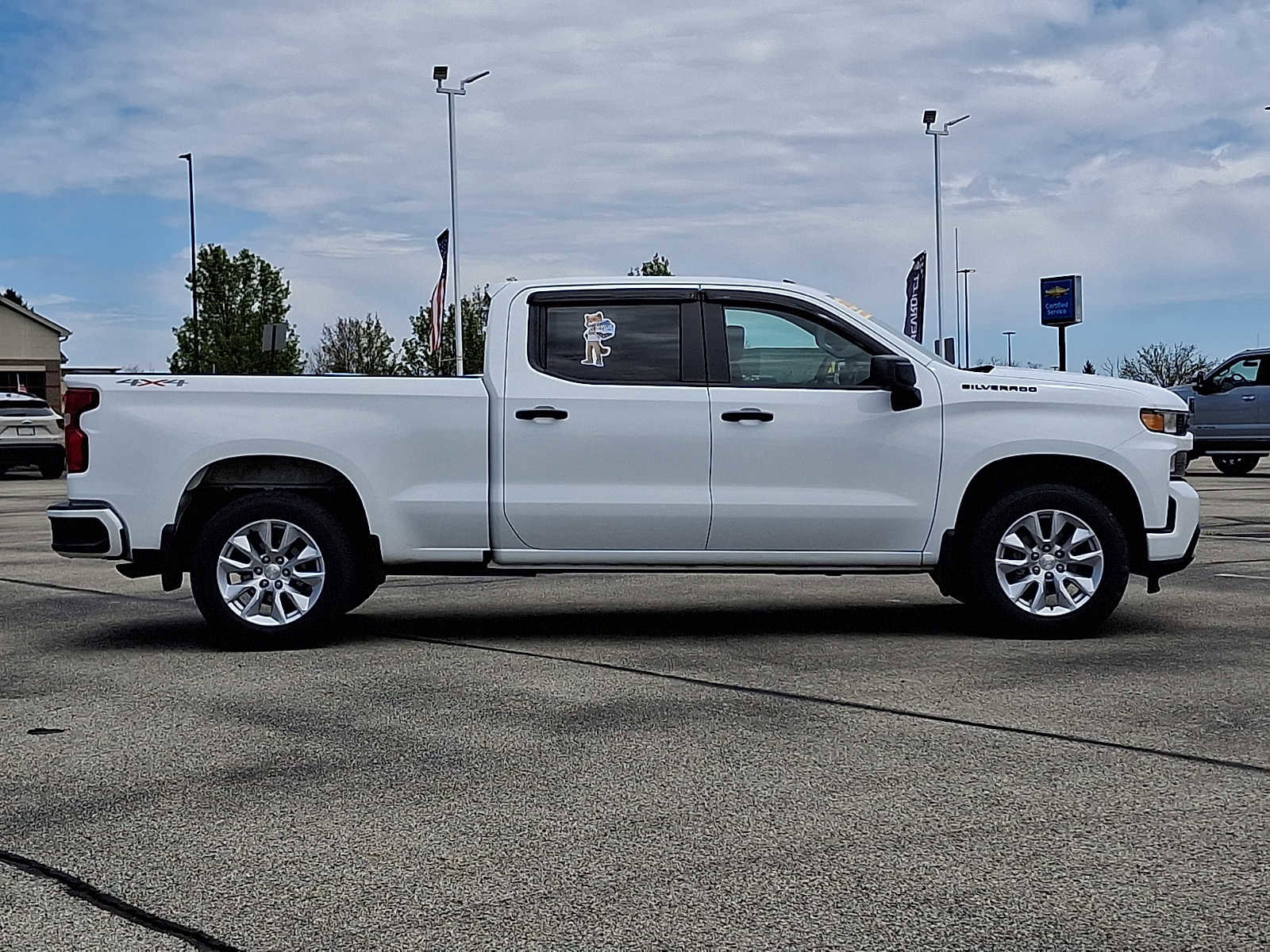Used 2021 Chevrolet Silverado 1500 Custom w/ LPO, Dark Essentials Package AWD/4WD image 8