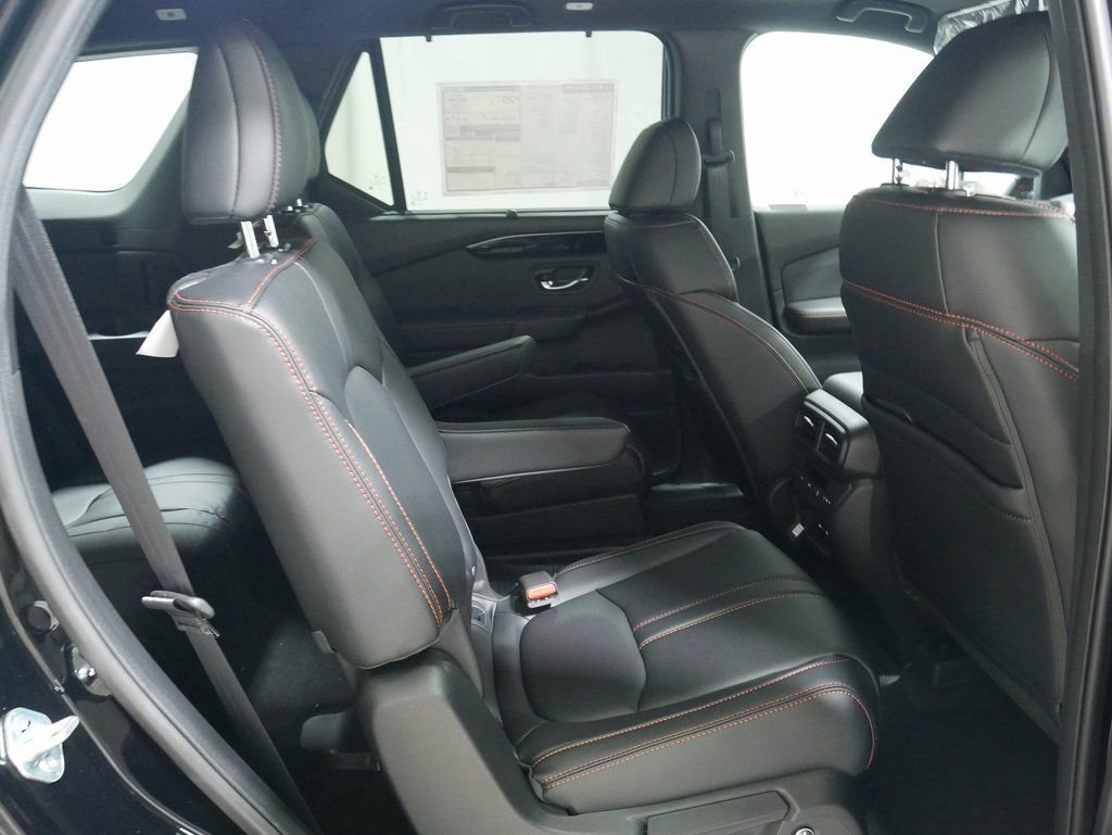 New 2025 Honda Pilot TrailSport image 25